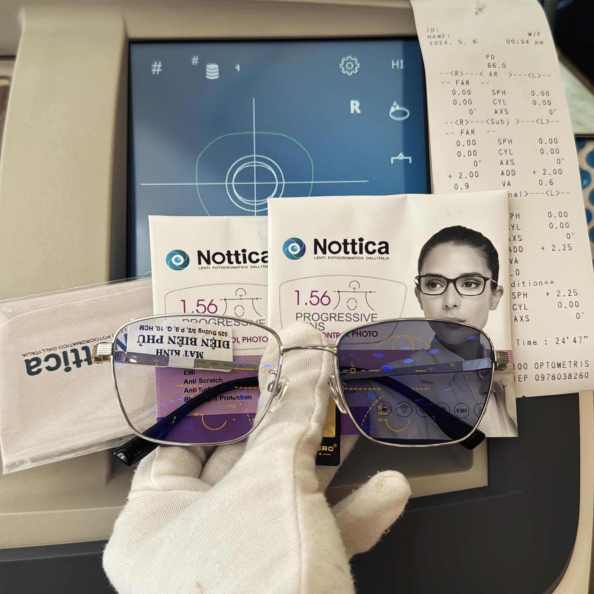 ASX NOTTICA 1.56 Progressive Color Changing Lenses — Thumbnail 3